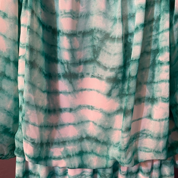 Bisou Bisou Women's Size 10 Green White Tie Dye Cold Shoulder Short Dress - Picture 13 of 16